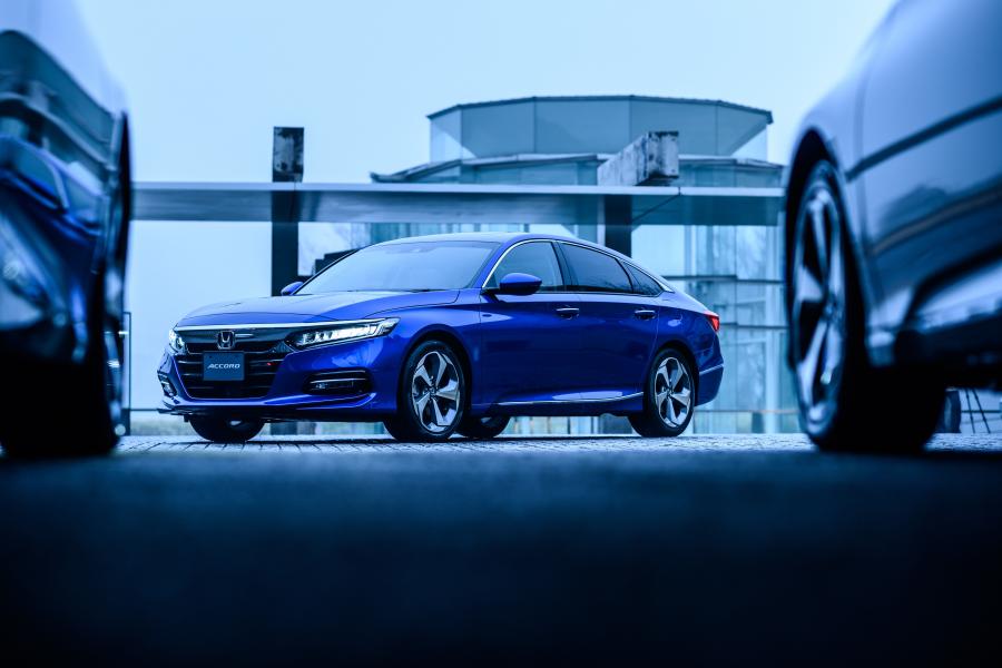  Honda Accord e:HEV (CV) 2020 года  (JP) (фото 9 из 28)